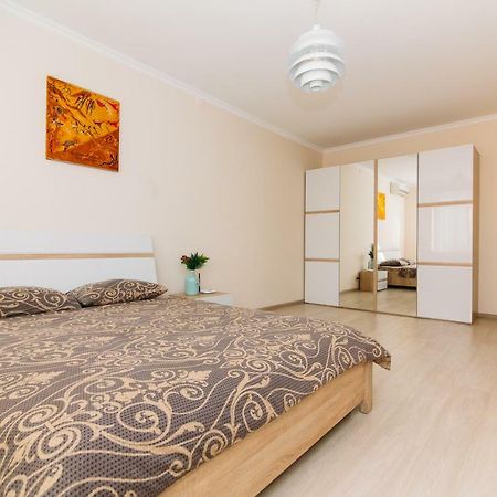 Luxury Studio Apart-Hotel In Centre 2 Room Sumy Luaran gambar