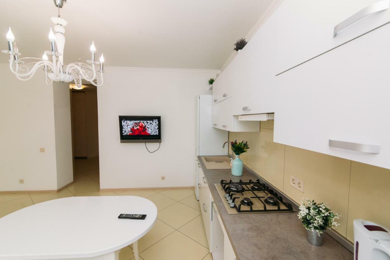 Luxury Studio Apart-Hotel In Centre 2 Room Sumy Luaran gambar